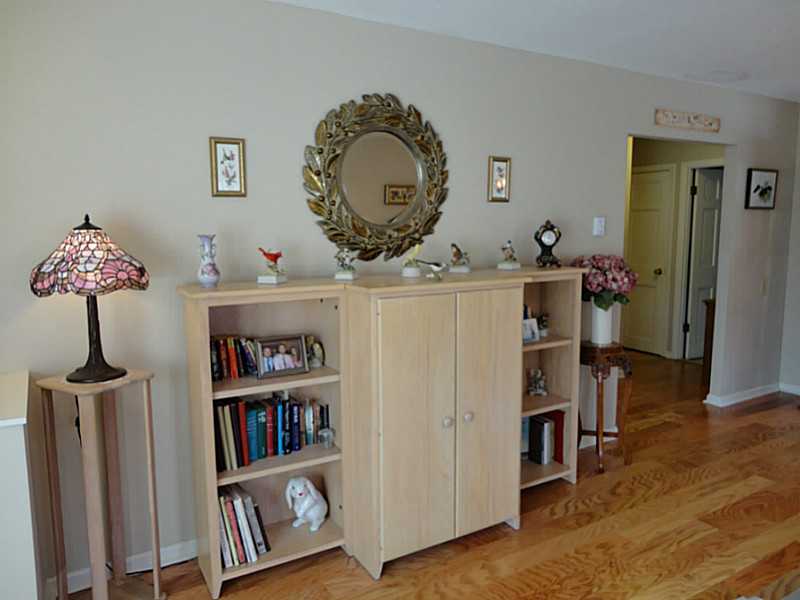264 Chatham Cir, Warwick, RI 02886 photo 9