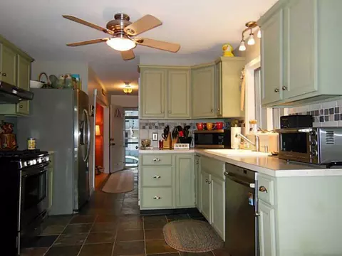 45 Myrtle Ave, Warwick, RI 02886 photo 8