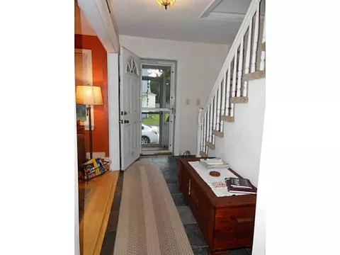 45 Myrtle Ave, Warwick, RI 02886 photo 6
