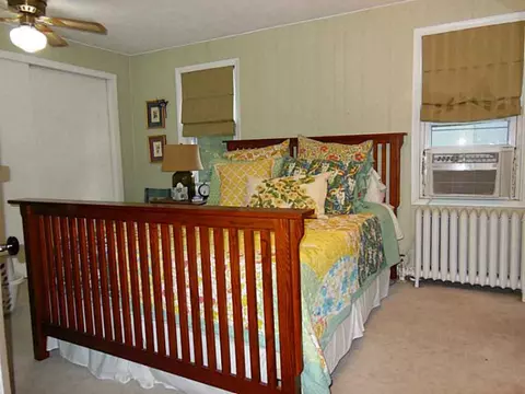 45 Myrtle Ave, Warwick, RI 02886 photo 15