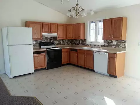 59 New St, Woonsocket, RI 02895 photo 3