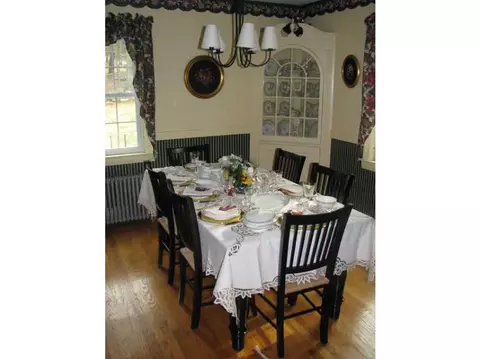 10 E Prospect St, Smithfield, RI 02917 photo 4