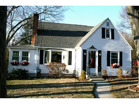 10 E Prospect St, Smithfield, RI 02917 photo 1