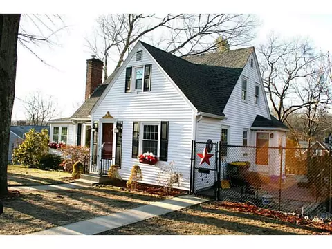 10 E Prospect St, Smithfield, RI 02917 photo 2
