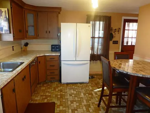 188 Hoxsie Ave, Warwick, RI 02889 photo 4