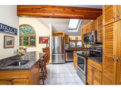 6 Pond View Ave, Westerly, RI 02891 photo 8