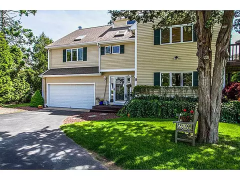 6 Pond View Ave, Westerly, RI 02891 photo 4