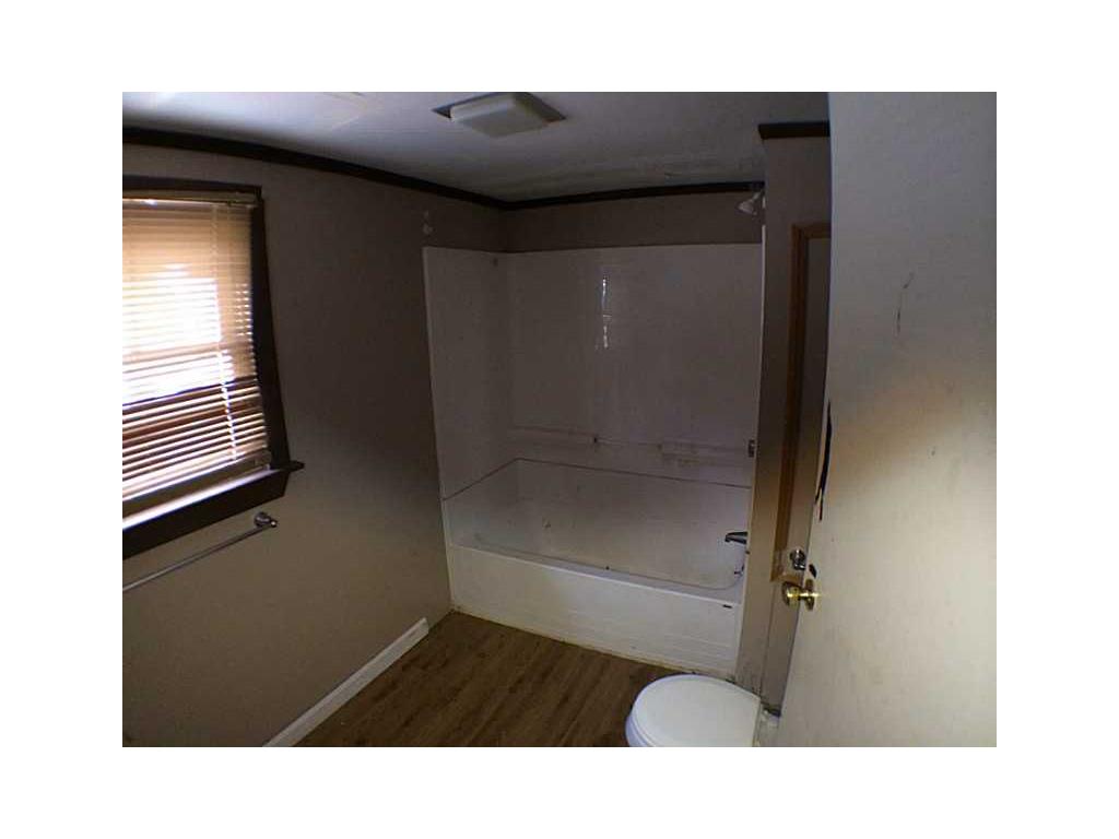 10 Guild Ave, Warwick, RI 02889 photo 7