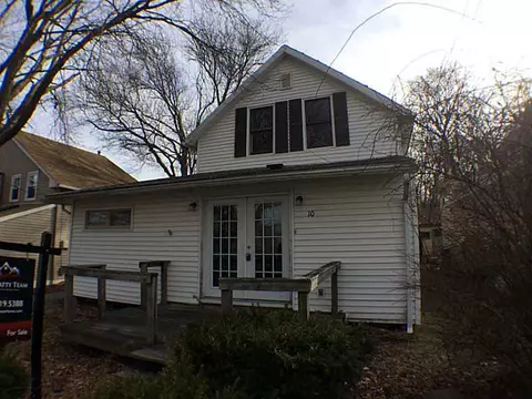 10 Guild Ave, Warwick, RI 02889 photo 1