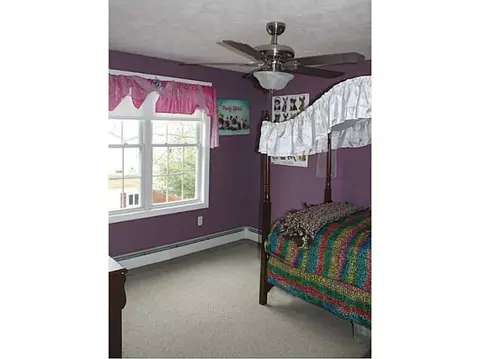 31 Edgewood Ave, Woonsocket, RI 02895 photo 14