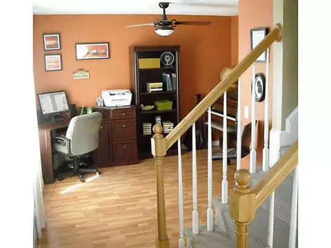 31 Edgewood Ave, Woonsocket, RI 02895 photo 4