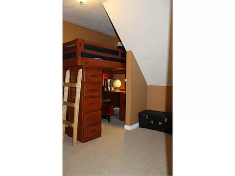 31 Edgewood Ave, Woonsocket, RI 02895 photo 15