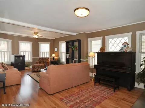 418 Coe St, Woonsocket, RI 02895 photo 4