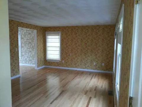 58 Langley St, Warwick, RI 02889 photo 9