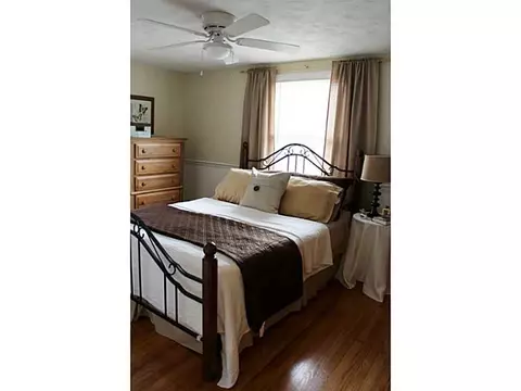 39 Fairfield Ct, Warwick, RI 02889 photo 6