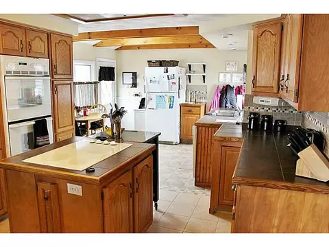 39 Fairfield Ct, Warwick, RI 02889 photo 5