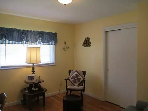 164 Dana St, Woonsocket, RI 02895 photo 14