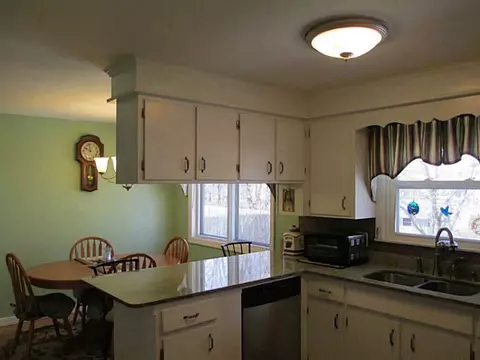 164 Dana St, Woonsocket, RI 02895 photo 7