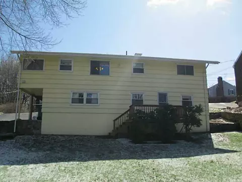 164 Dana St, Woonsocket, RI 02895 photo 3