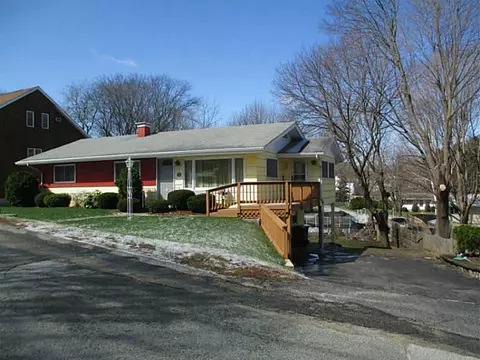 164 Dana St, Woonsocket, RI 02895 photo 2