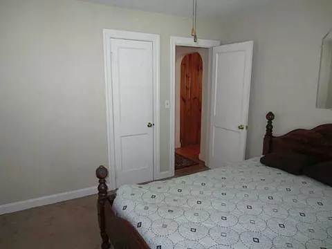 100 Uphill Ave, Warwick, RI 02886 photo 11