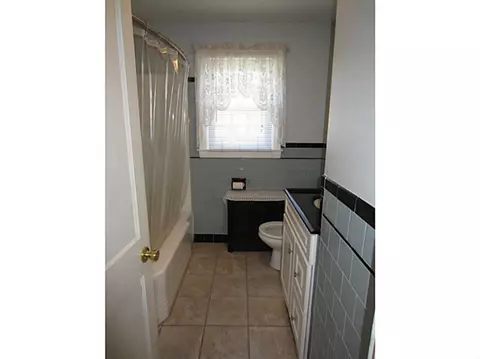 100 Uphill Ave, Warwick, RI 02886 photo 10