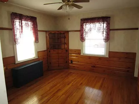 100 Uphill Ave, Warwick, RI 02886 photo 8