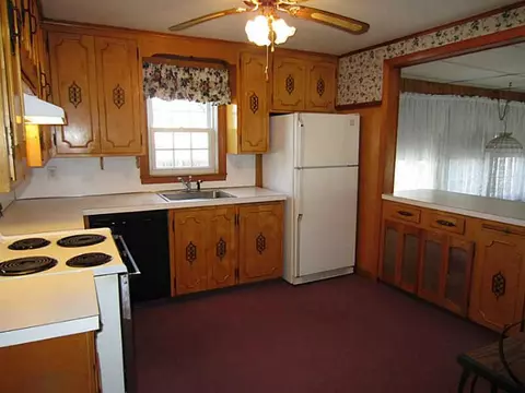 100 Uphill Ave, Warwick, RI 02886 photo 7
