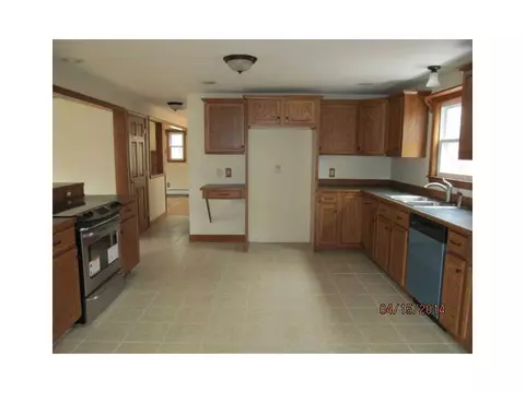 1 Ormand Dr, Barrington, RI 02806 photo 8