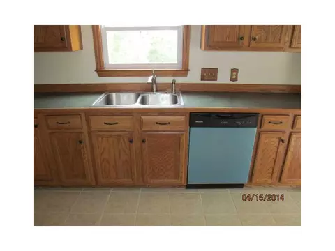 1 Ormand Dr, Barrington, RI 02806 photo 6