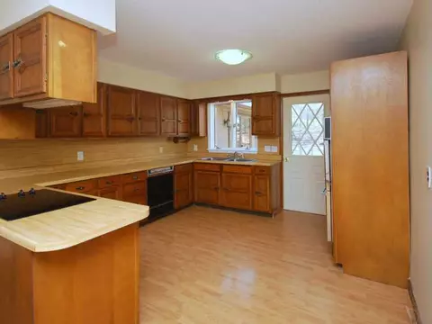 5 Ledgewood Dr, Westerly, RI 02891 photo 6
