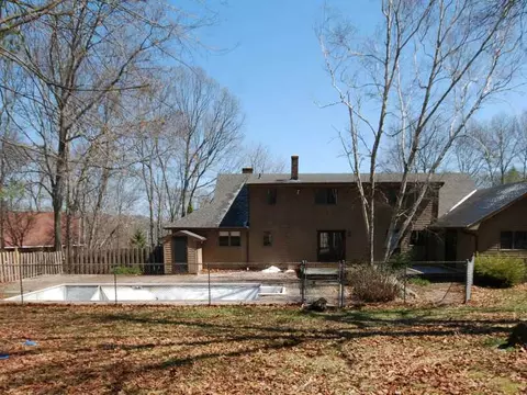 5 Ledgewood Dr, Westerly, RI 02891 photo 3