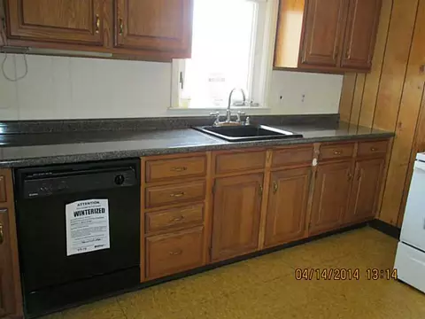 7 Marquette Dr, Warwick, RI 02888 photo 9