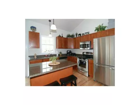 25 Coastwind Dr, Westerly, RI 02891 photo 2