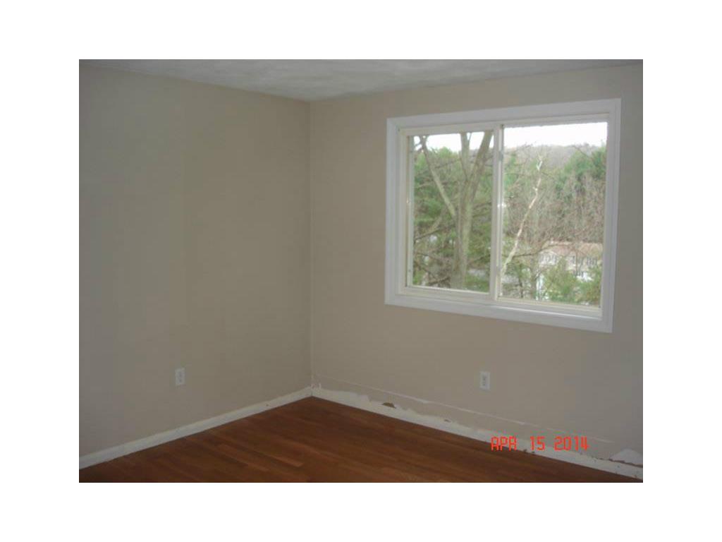 8 Eleanor Dr, Coventry, RI 02816 photo 8