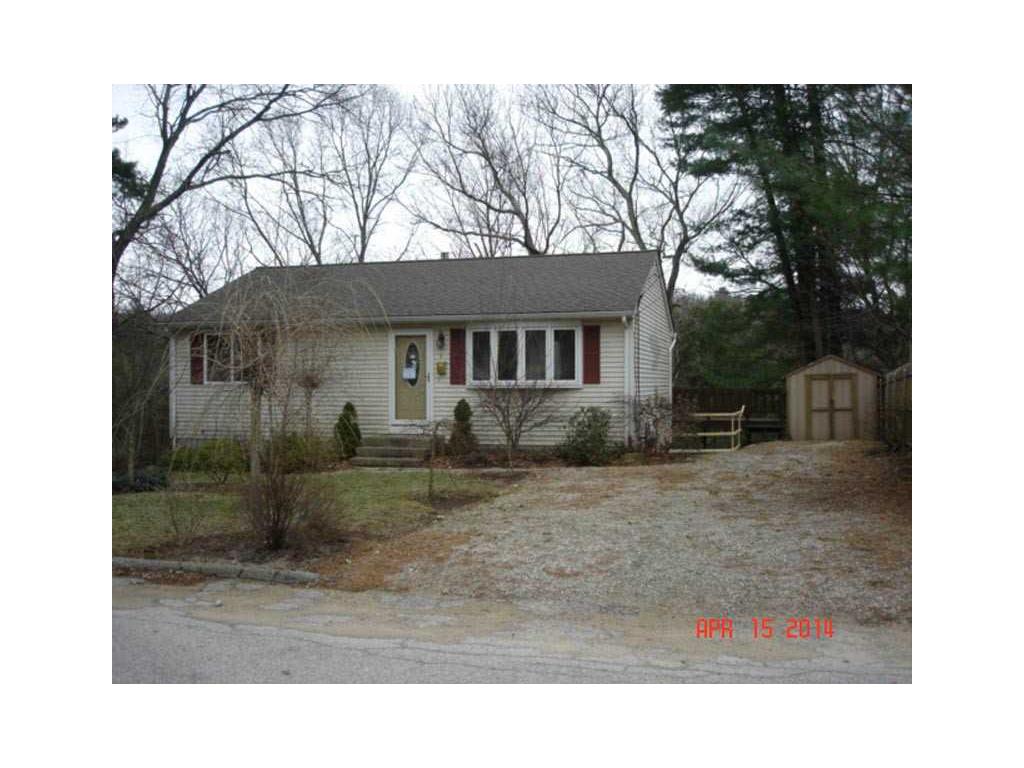 8 Eleanor Dr, Coventry, RI 02816 photo 2