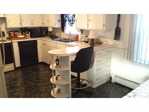2 Lantern Ln, East Providence, RI 02915 photo 7