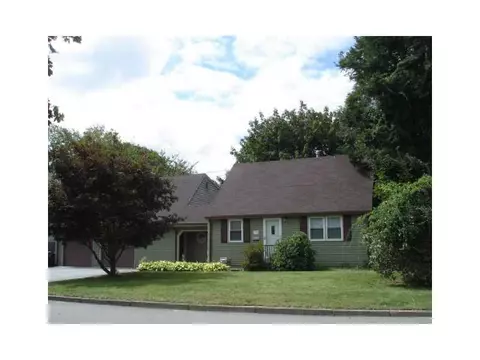 175 Manolla Ave, Warwick, RI 02888 photo 1