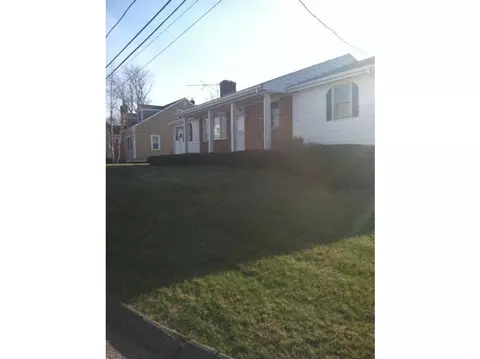1 Friendly Dr, Warwick, RI 02888 photo 2