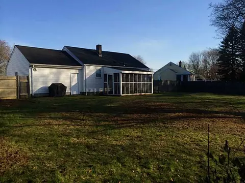 24 Greenpost Ln, Warwick, RI 02889 photo 10