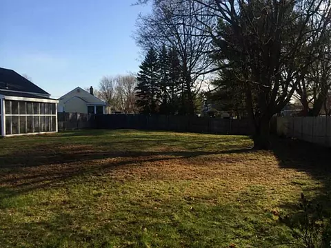 24 Greenpost Ln, Warwick, RI 02889 photo 11