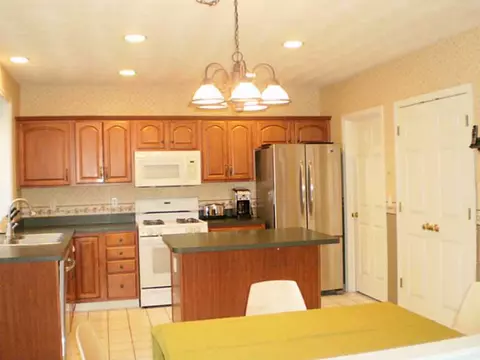 208 Castle Rocks Rd, Warwick, RI 02886 photo 12