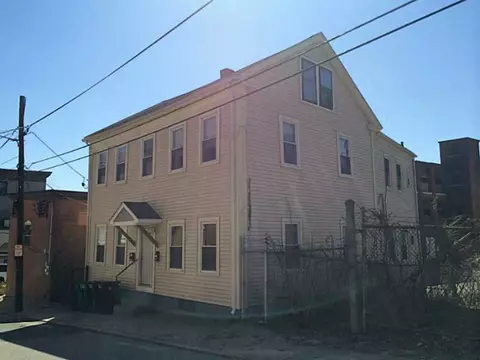62 Cato St, Woonsocket, RI 02895 photo 2