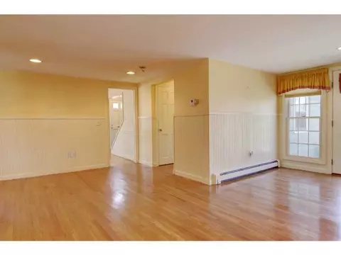 489 Squantum Dr, Warwick, RI 02888 photo 13