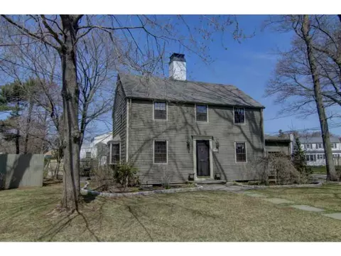 489 Squantum Dr, Warwick, RI 02888 photo 1