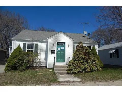 140 Warwick St, Woonsocket, RI 02895 photo 1
