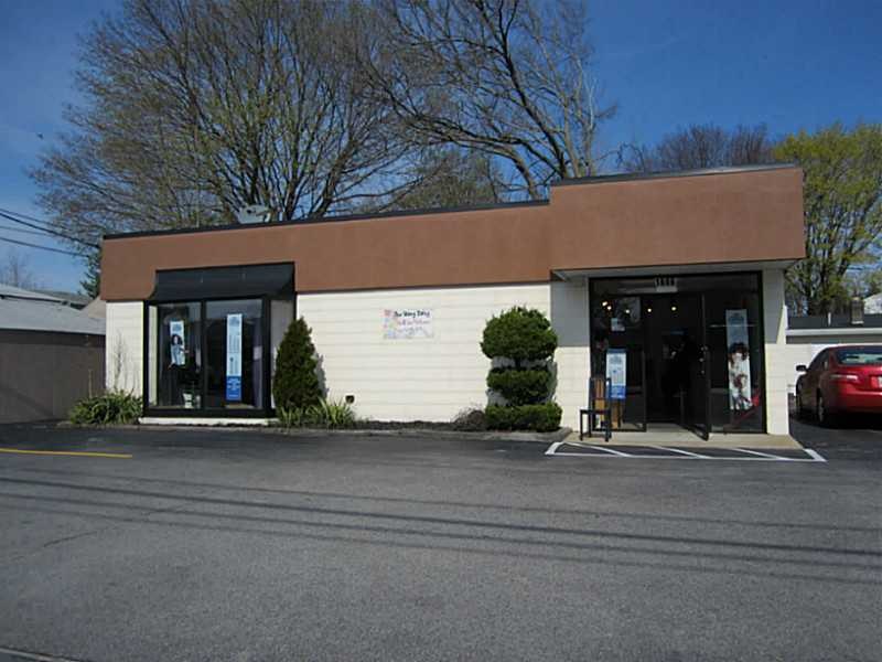 1686 Warwick Ave, Warwick, RI 02889 photo 1