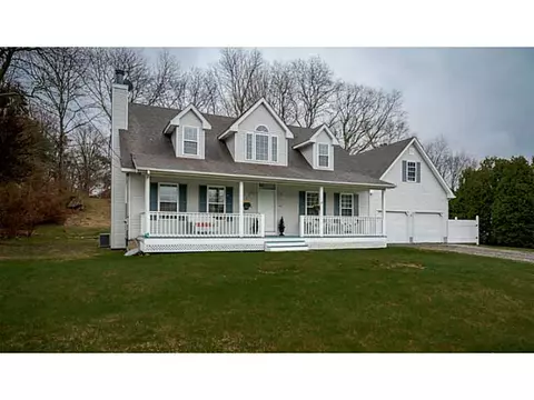 28 Windward Dr, Westerly, RI 02891 photo 1