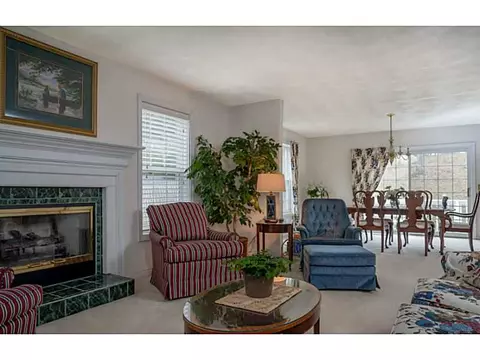 28 Windward Dr, Westerly, RI 02891 photo 6