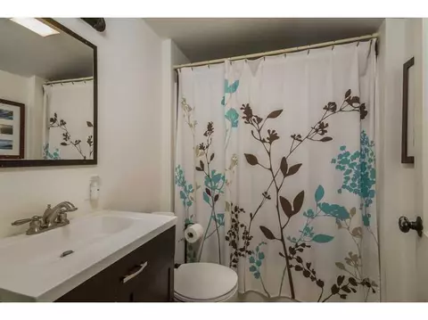 48 Pilgrim Dr, Warwick, RI 02888 photo 16